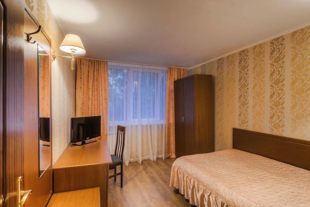 Hotel Mayak Kaliningrad Bagian luar foto